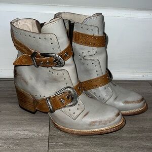 Freebird Selina Ankle Boots Womens Size 8 Buckle Straps Rivets Western Leather